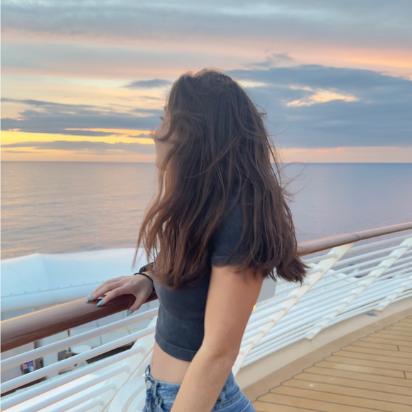 Meet your Posher, Eliana - Picture 1 of 1